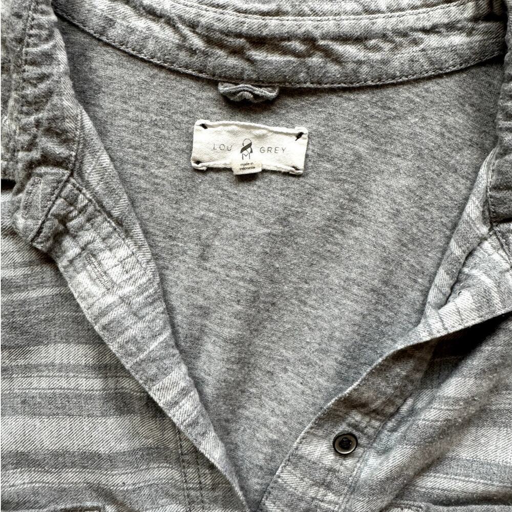 Lou & Grey Striped Button Down Women's Size Medium - Picture 3 of 6
